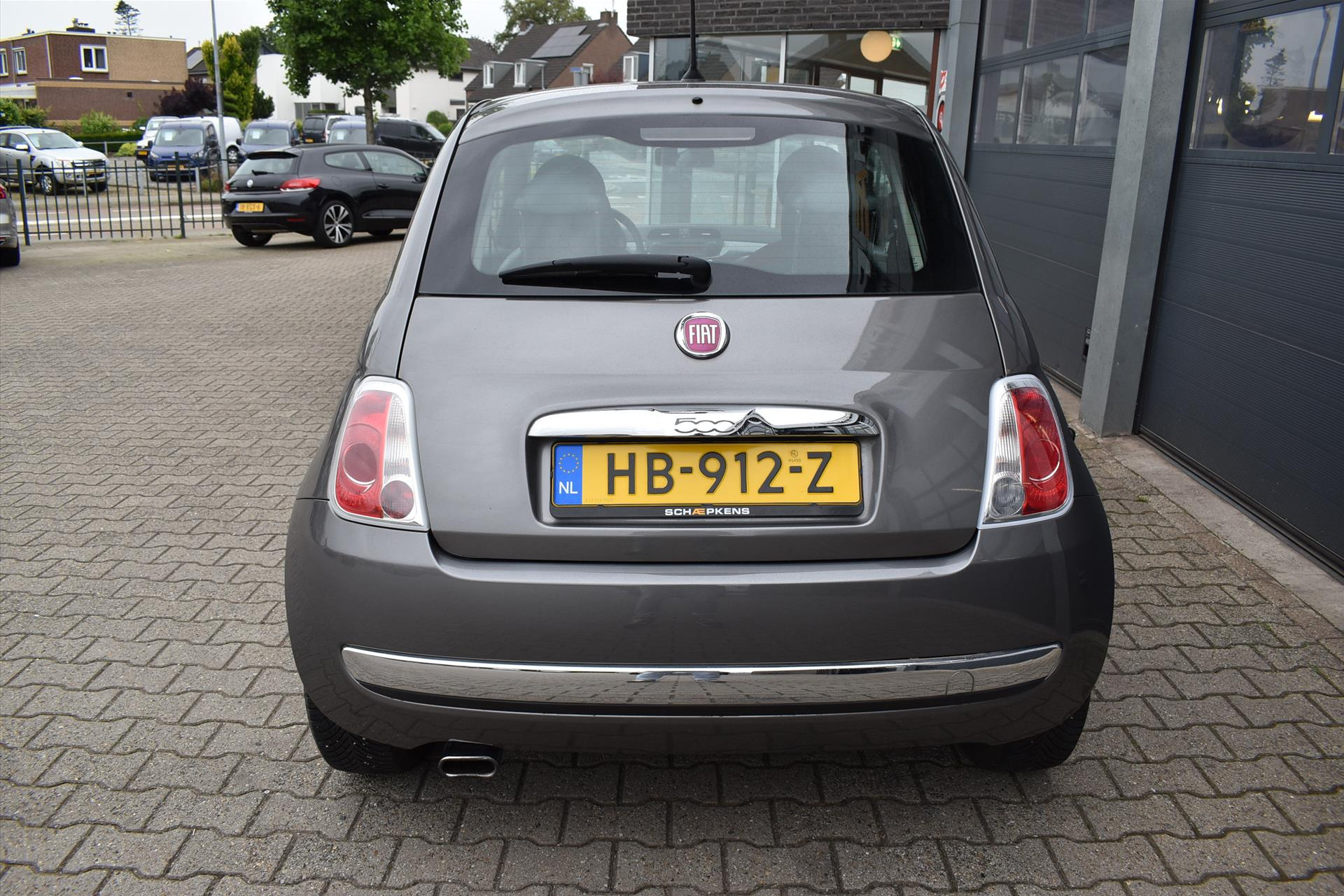38599985-13.jpg