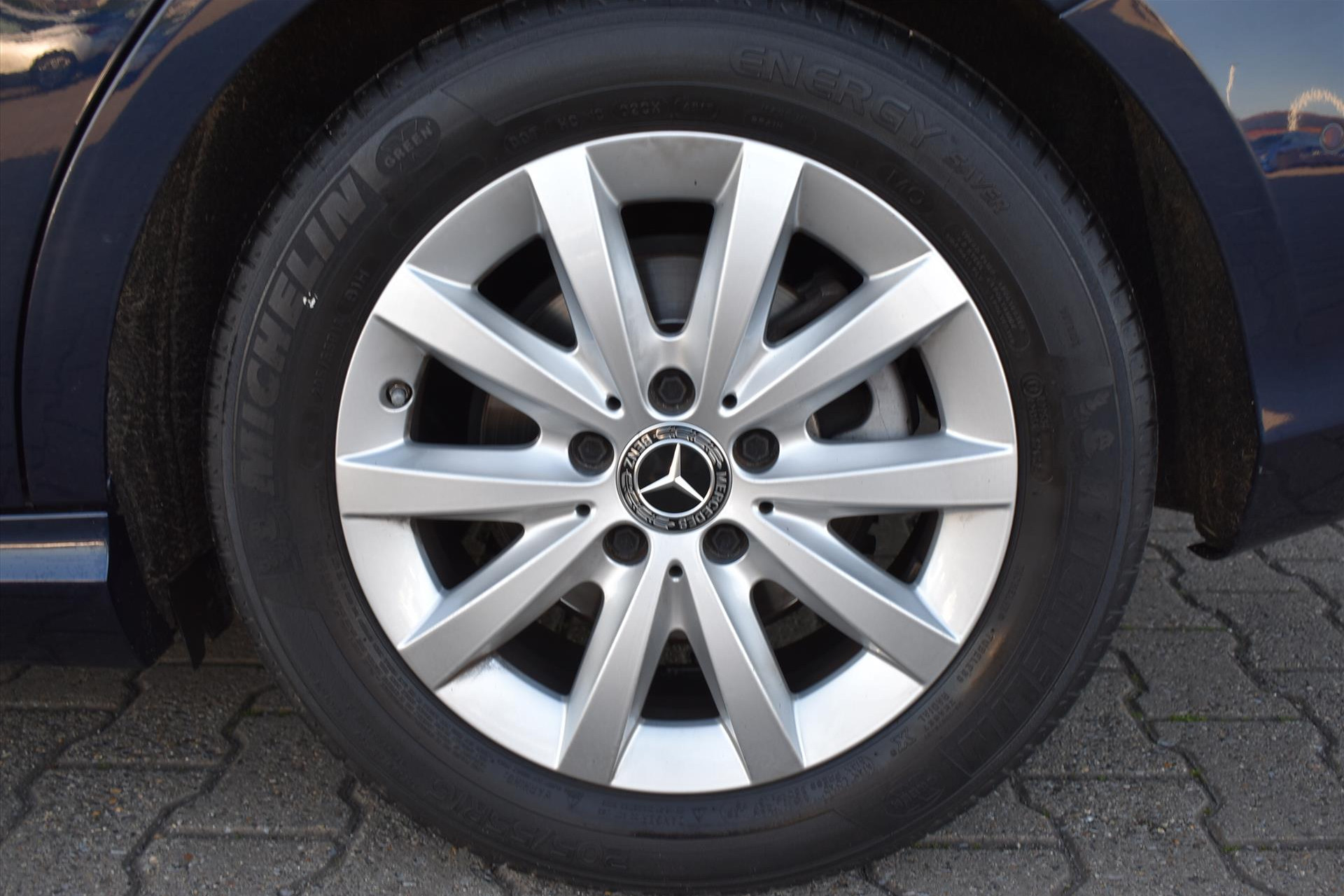 43351664-10.jpg