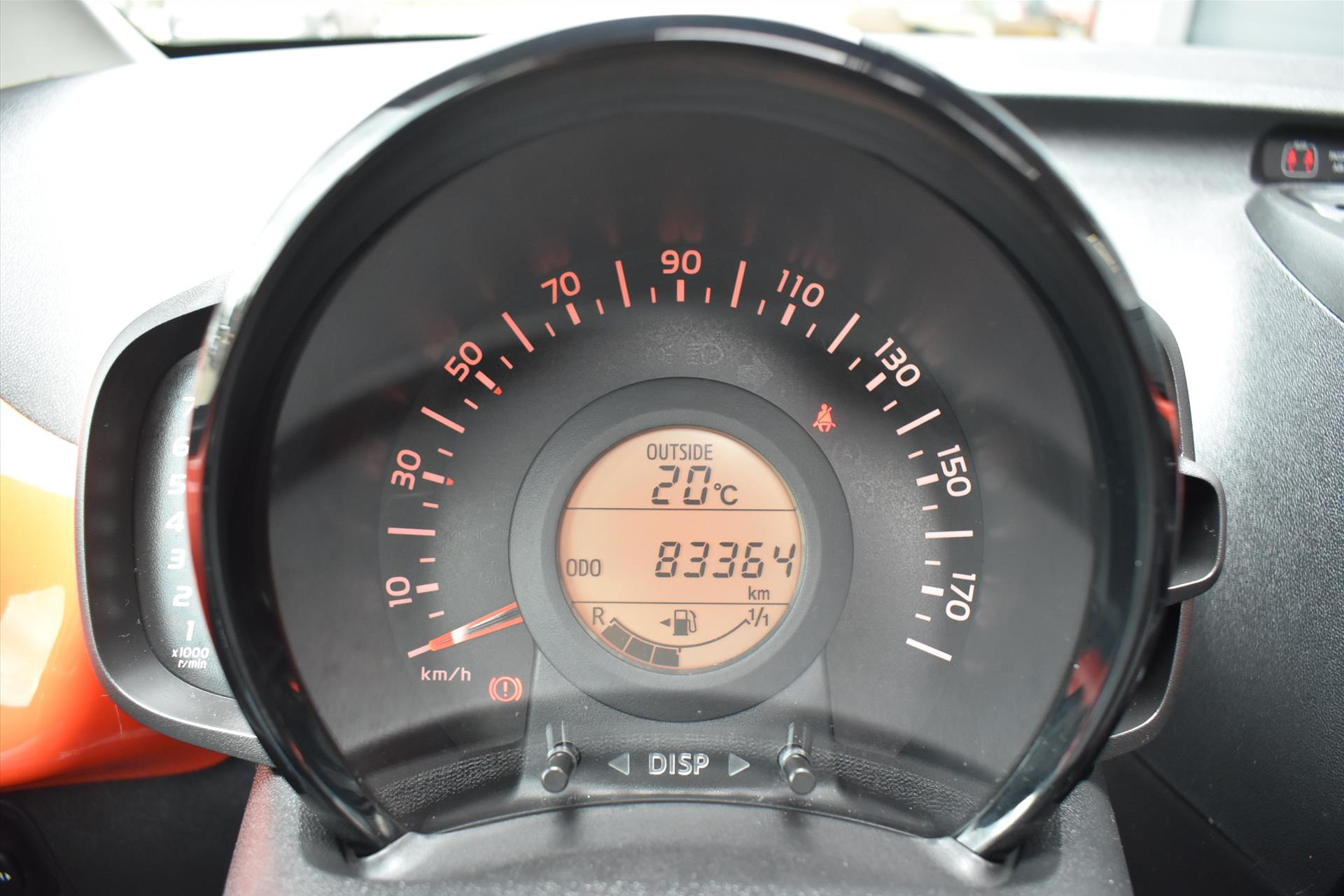 44653990-7.jpg