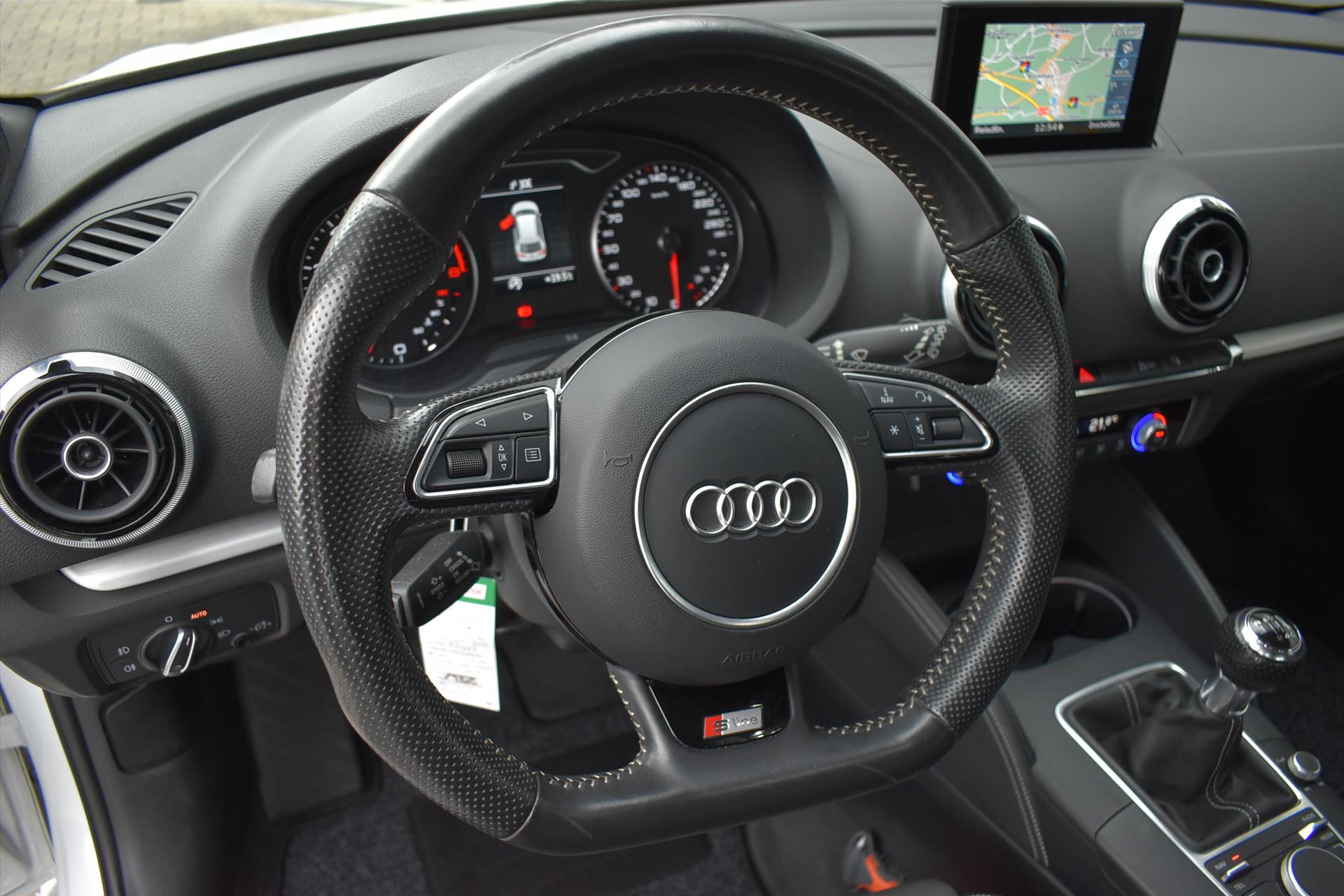 45079654-18.jpg