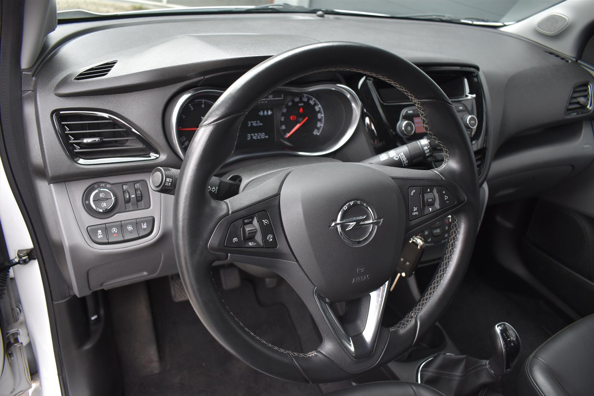 45166990-18.jpg