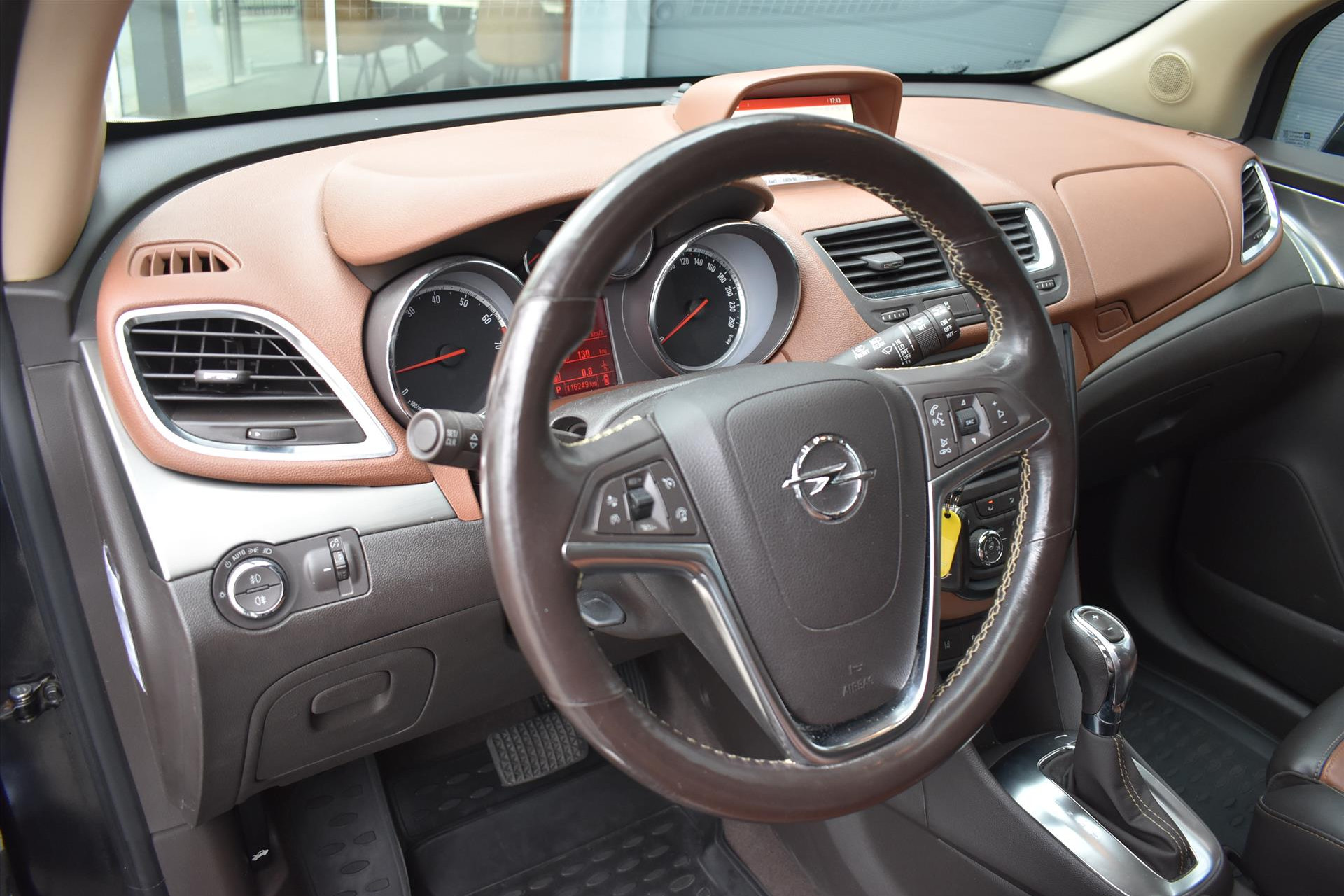 45598388-23.jpg