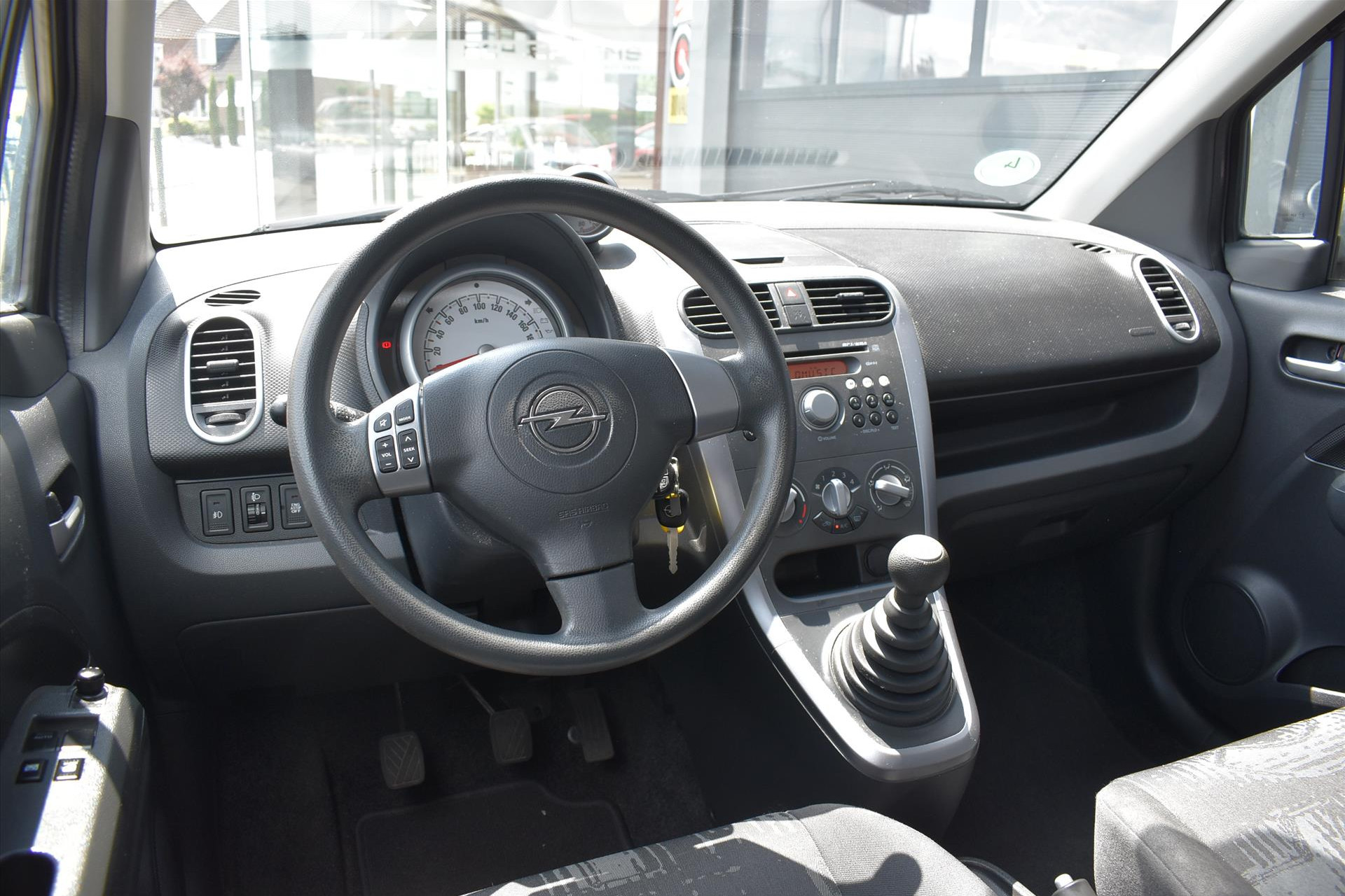 45623036-20.jpg