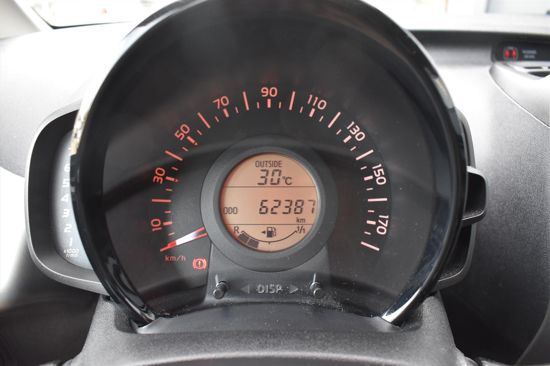 45635653-7.jpg