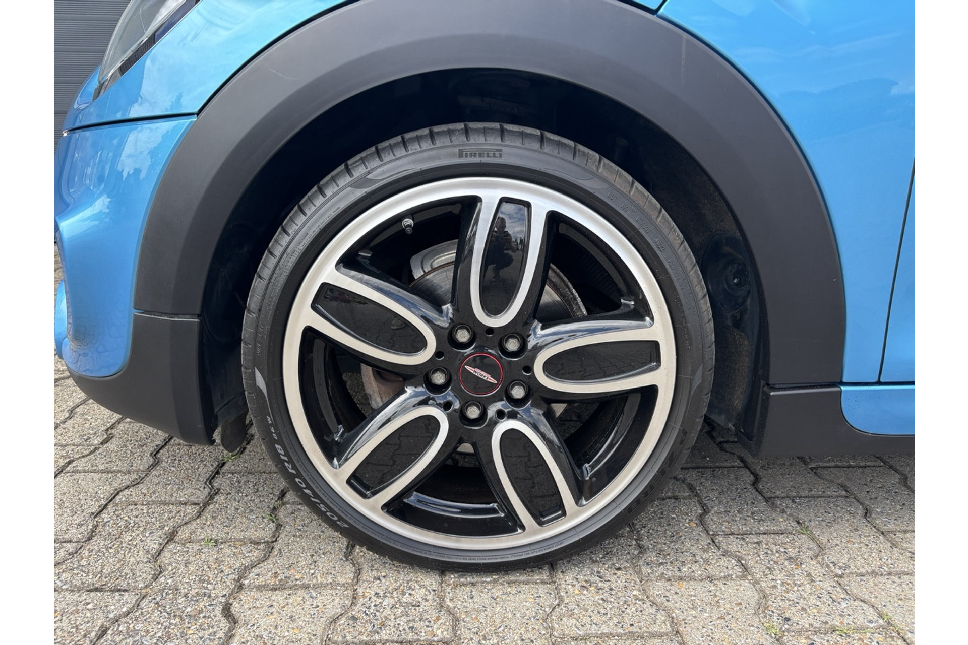45825436-8.jpg
