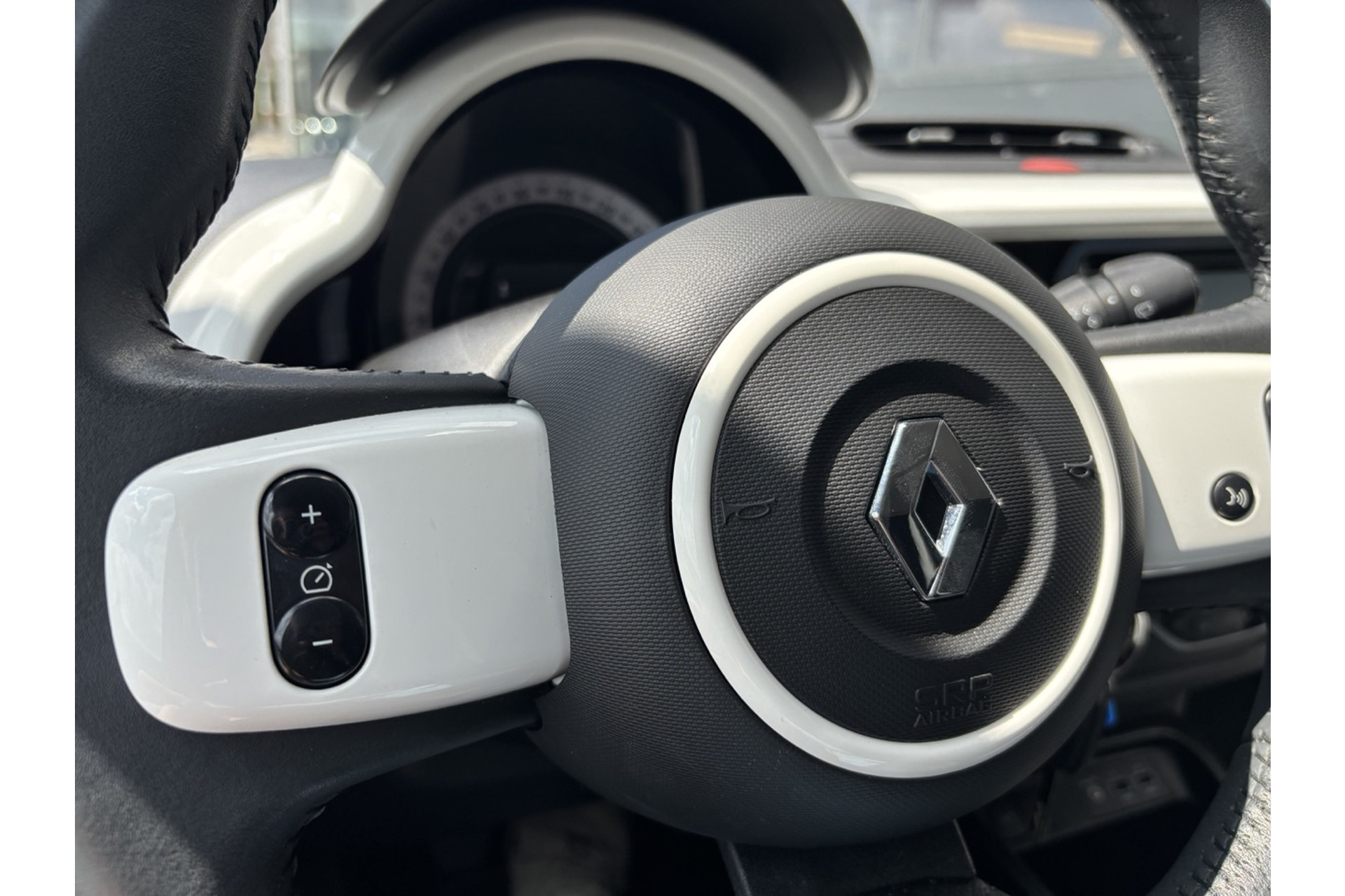 45826354-20.jpg