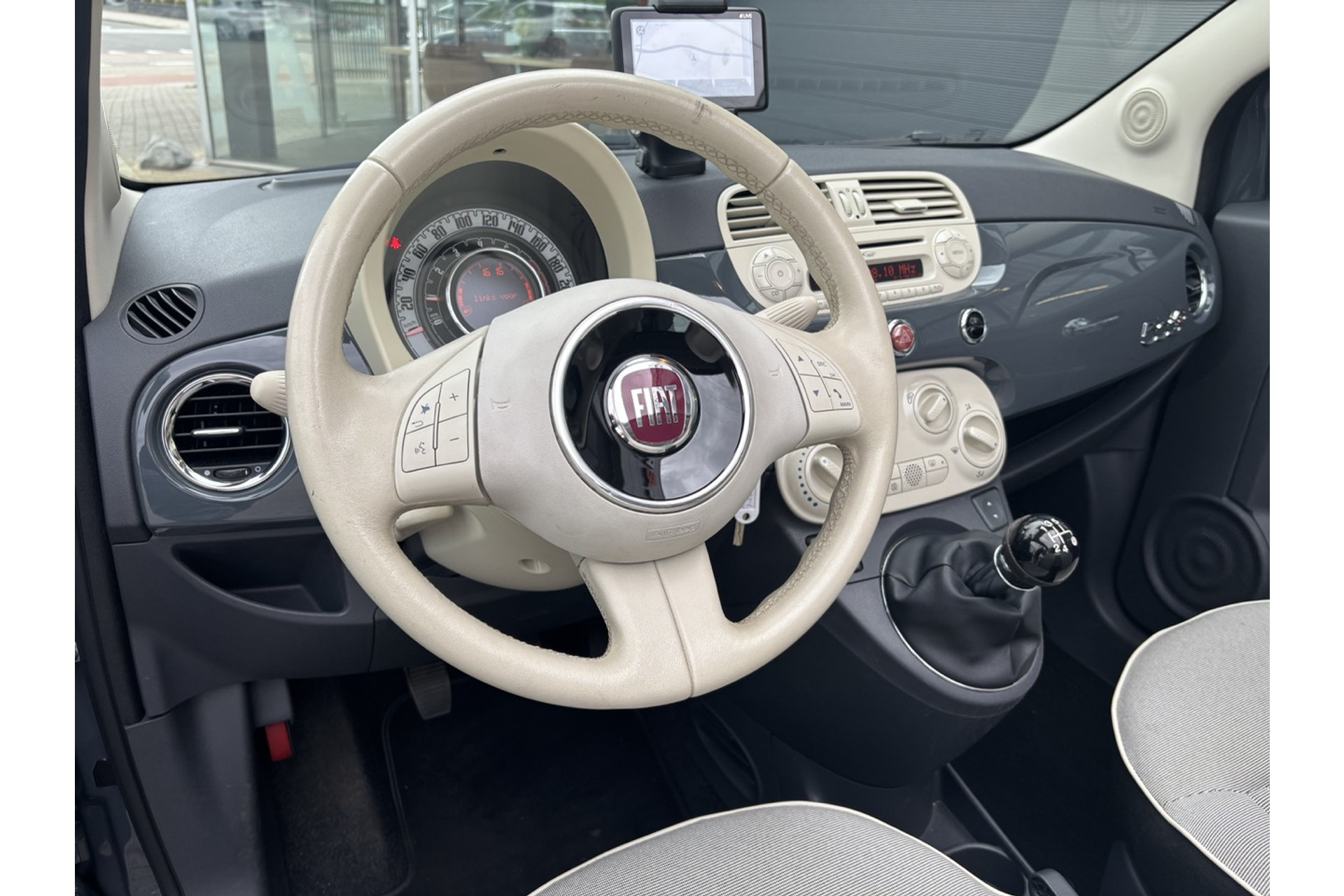 45852477-14.jpg