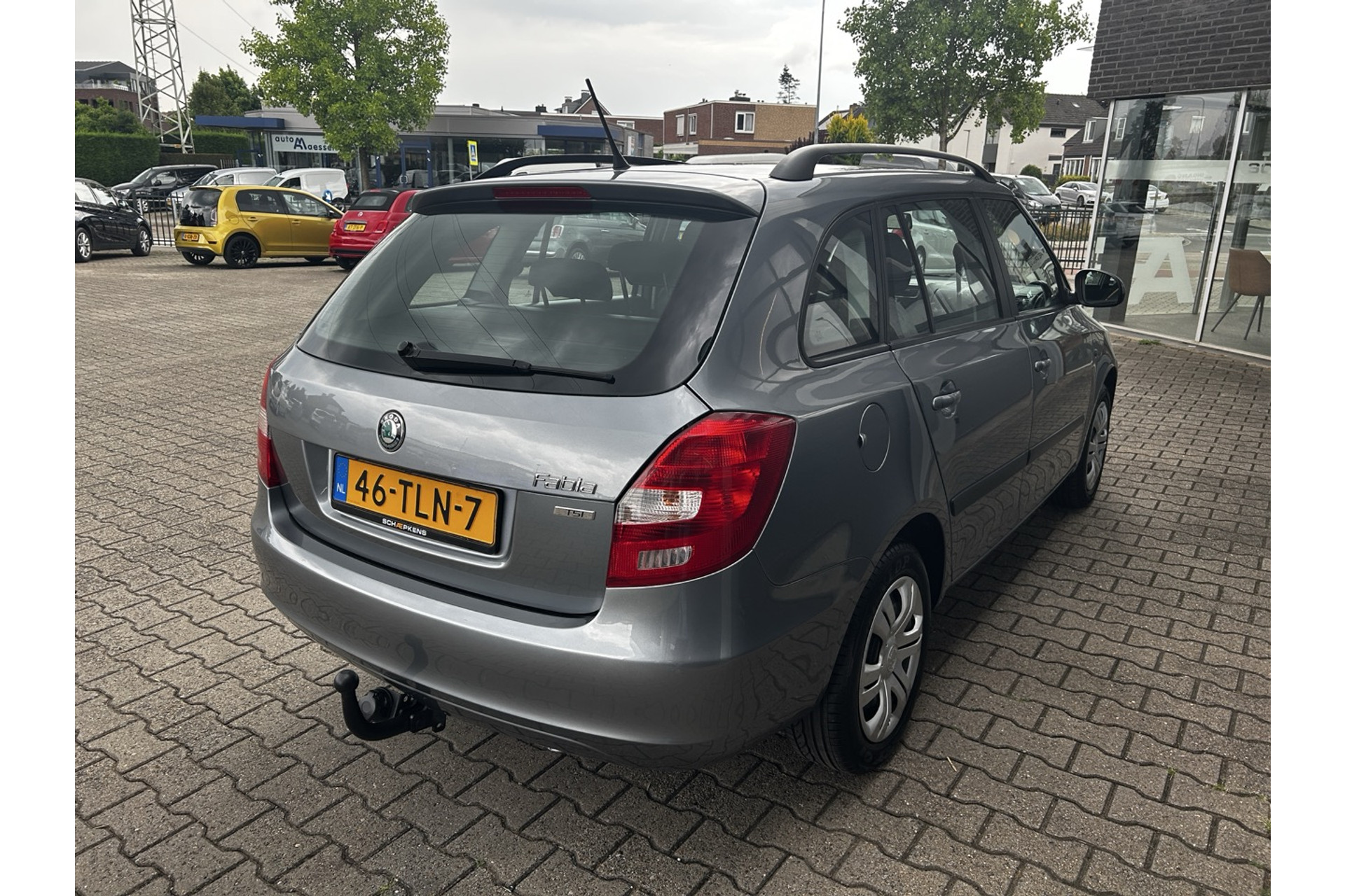 45960808-12.jpg