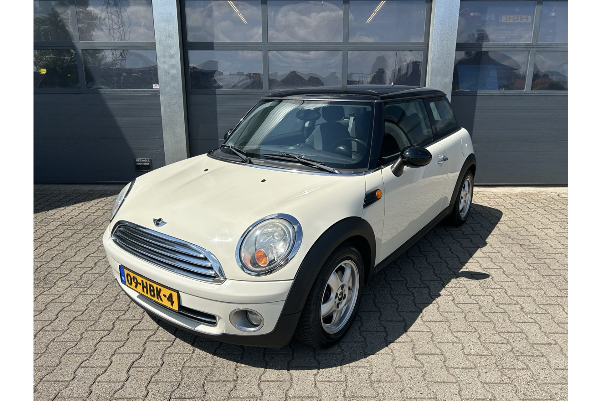 38599985-24.jpg
