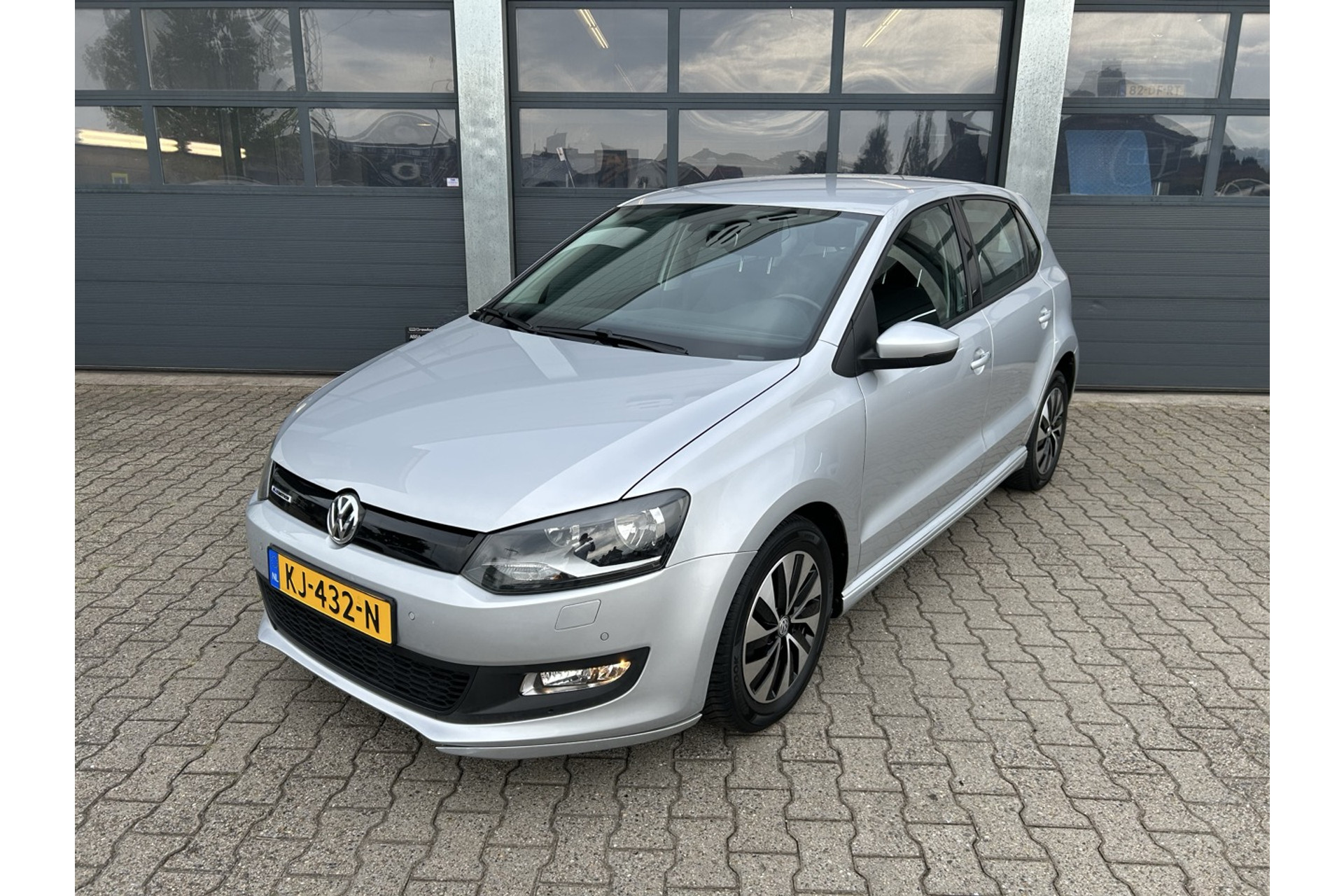 46144164-27.jpg
