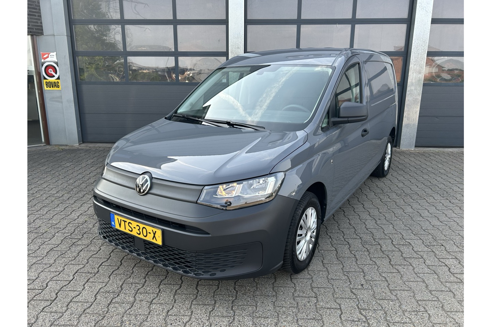 45635491-28.jpg