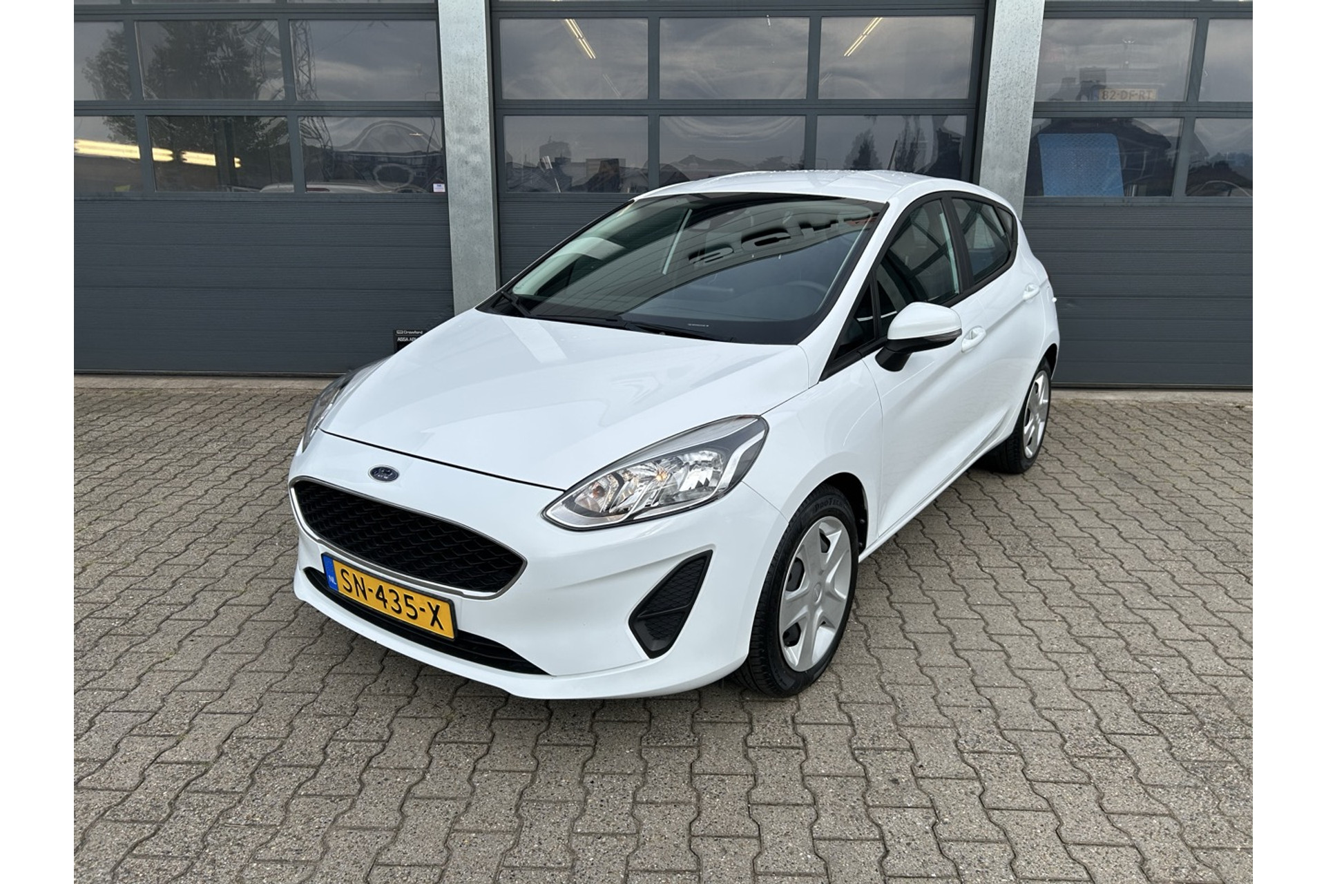 38599985-24.jpg