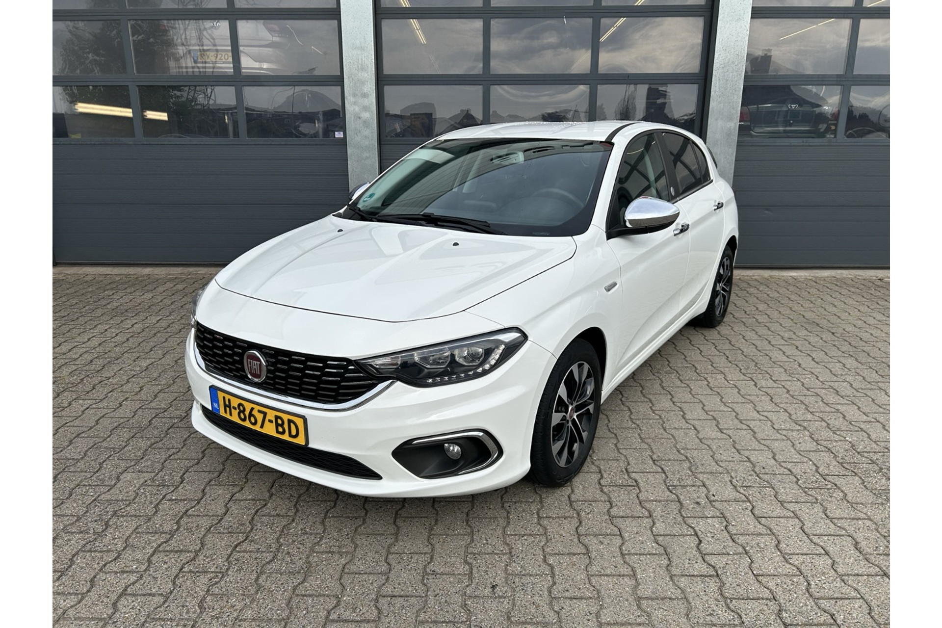 47642214-37.jpg