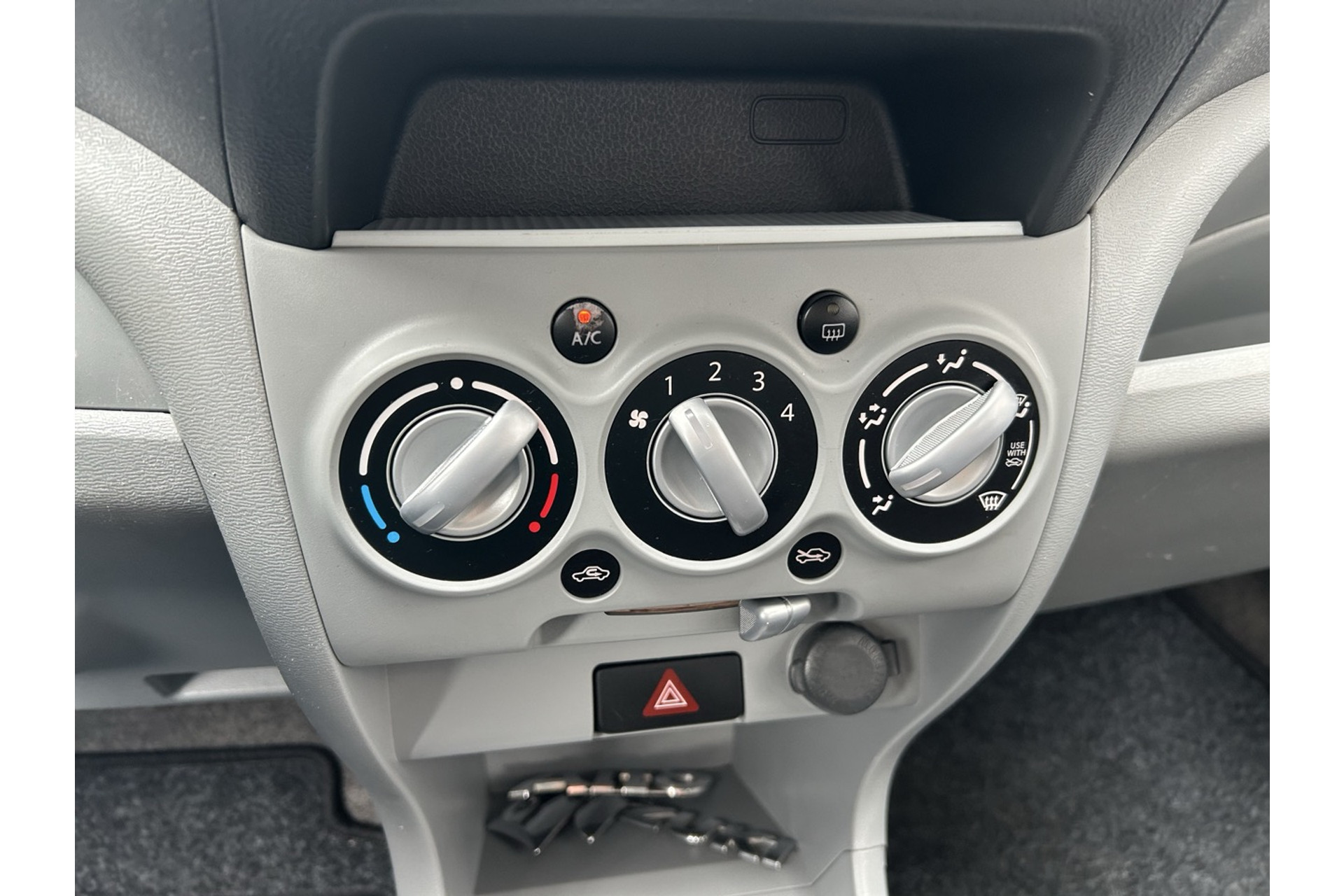 46900612-17.jpg