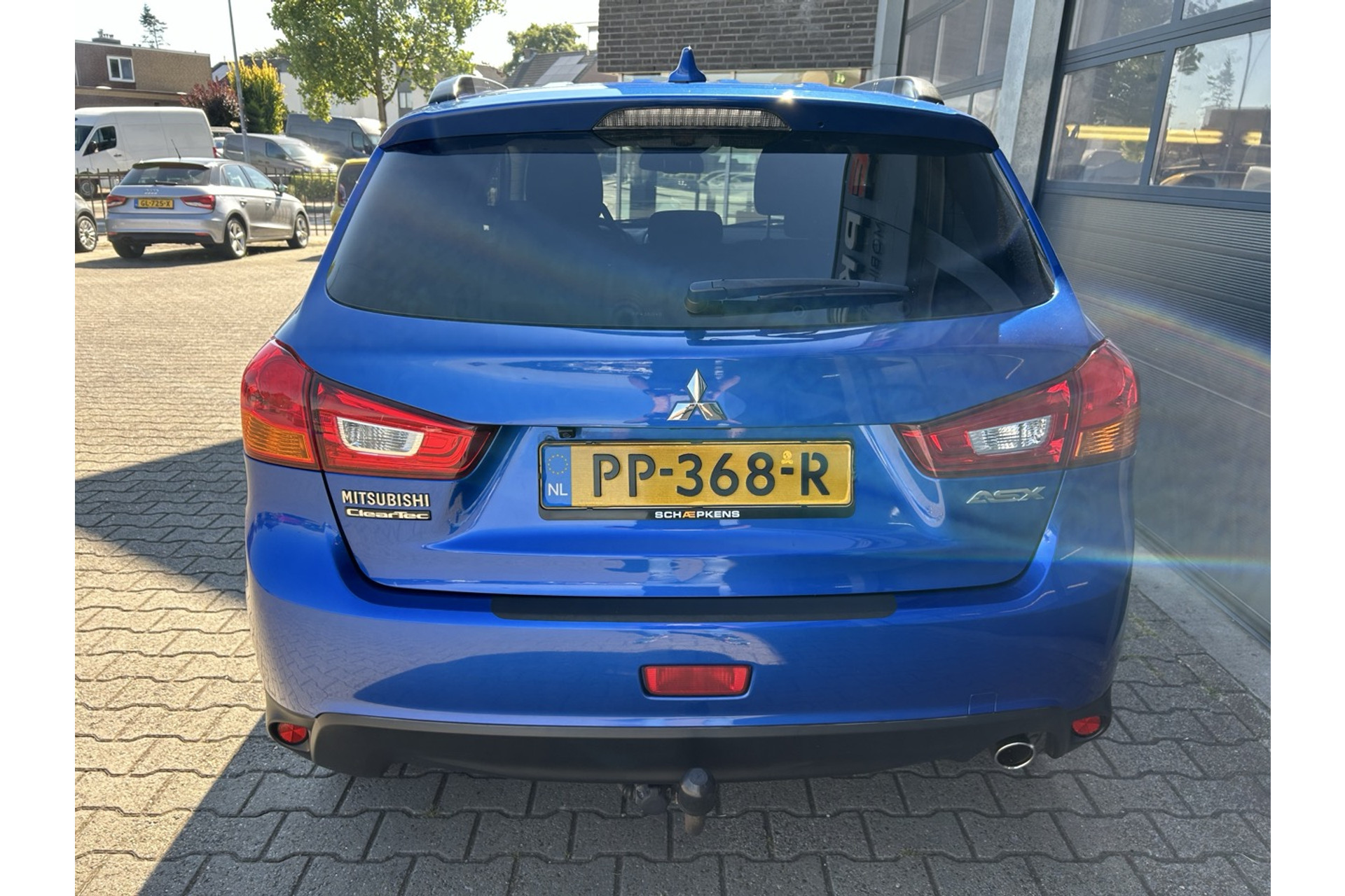 46929058-14.jpg