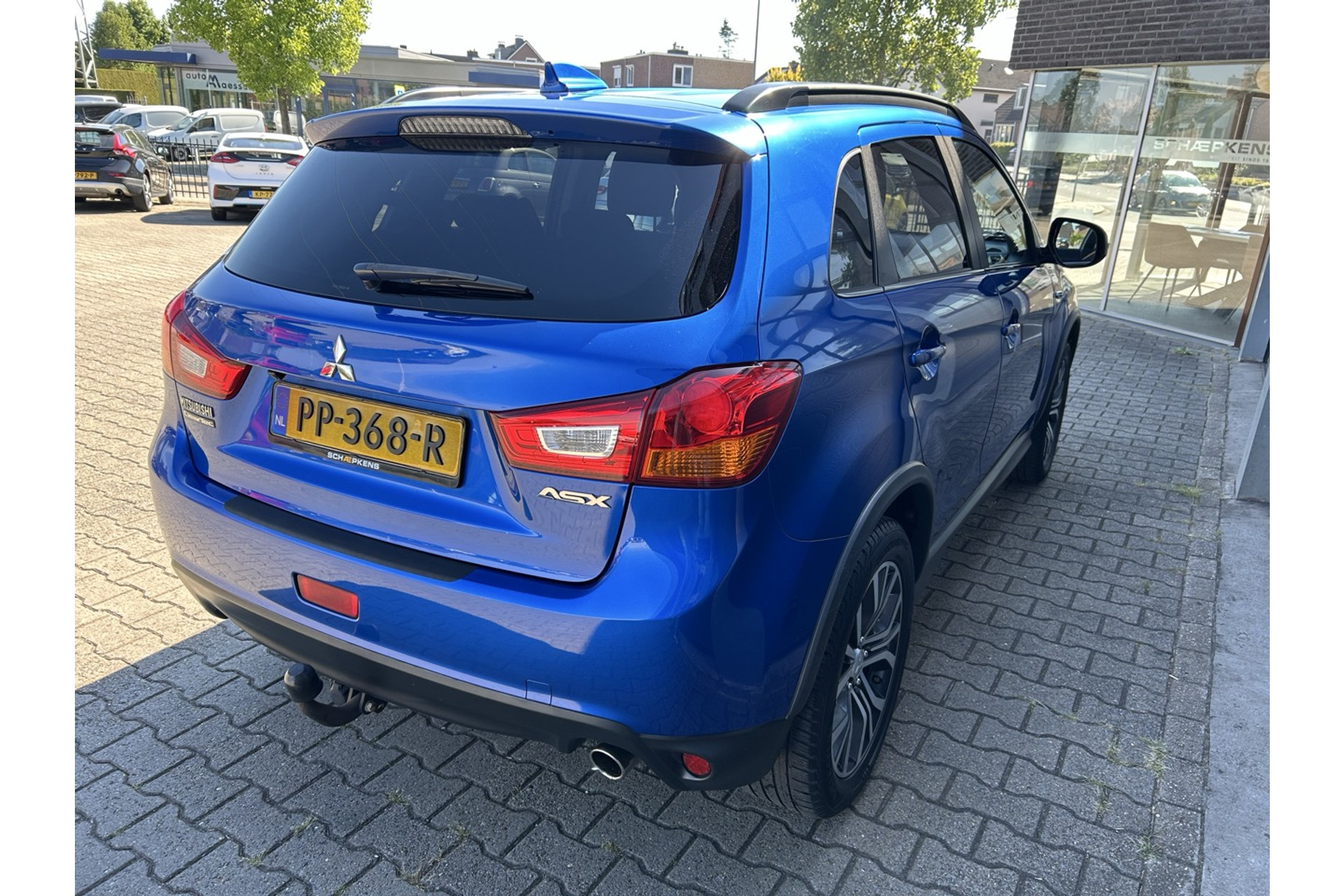 46929058-15.jpg