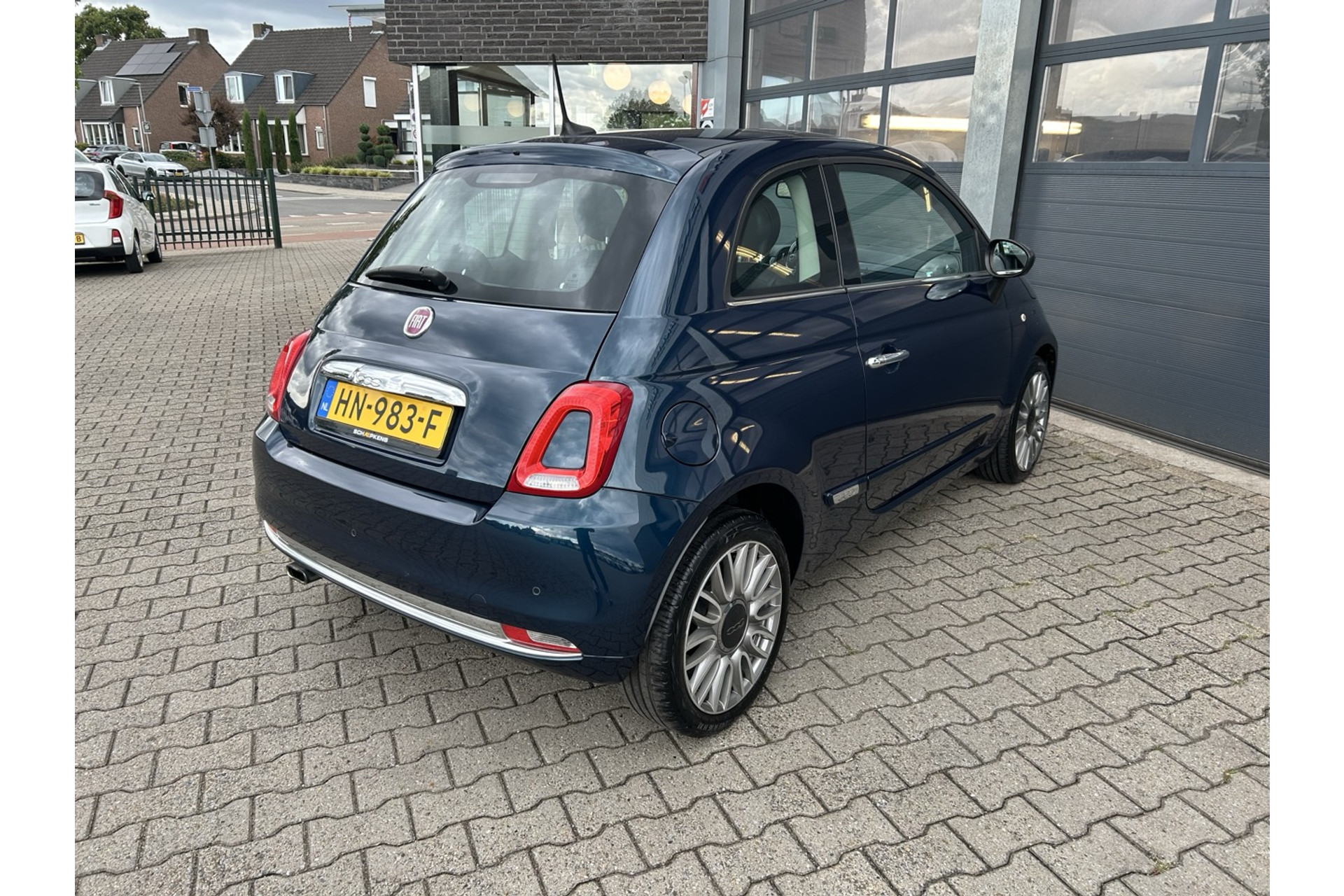 46929121-13.jpg