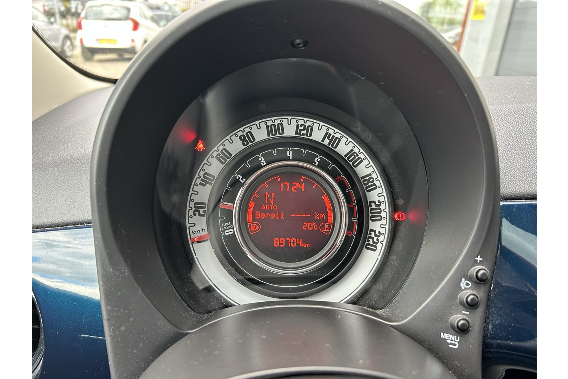 46929121-7.jpg