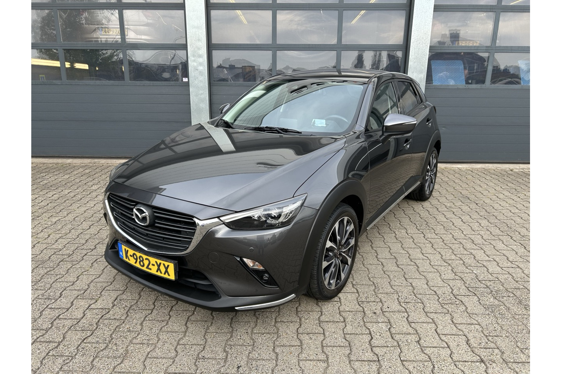 47331194-3.jpg
