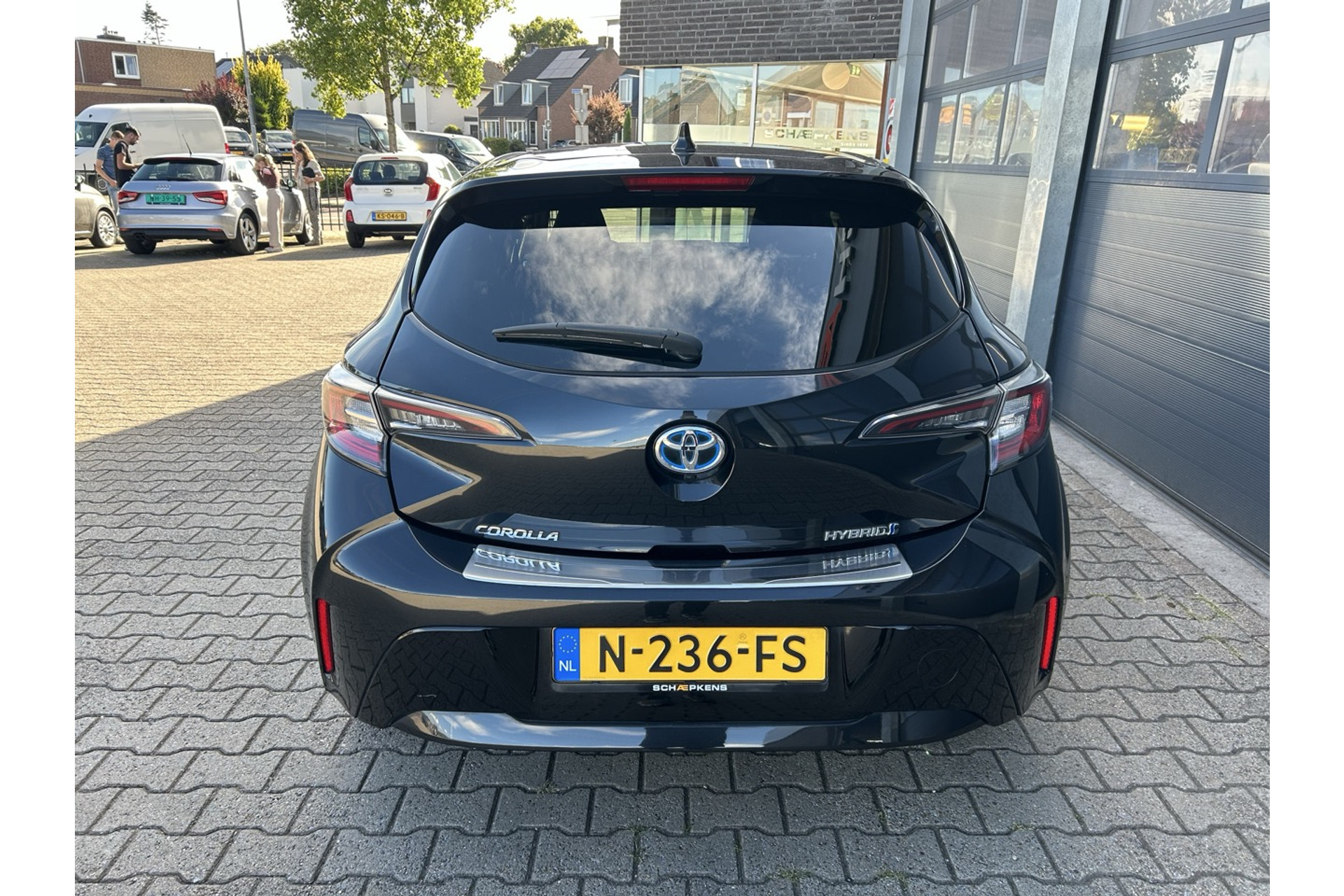 47186176-12.jpg