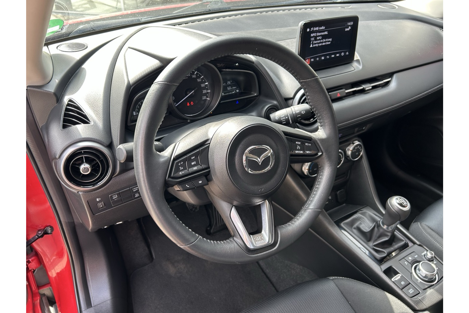 47186236-17.jpg