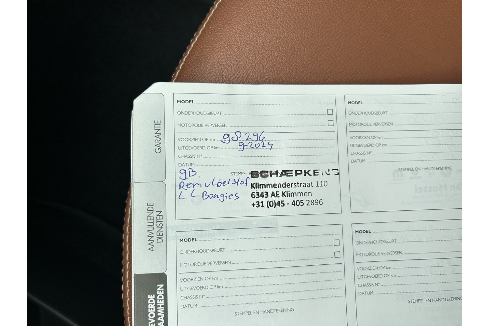 47256926-10.jpg