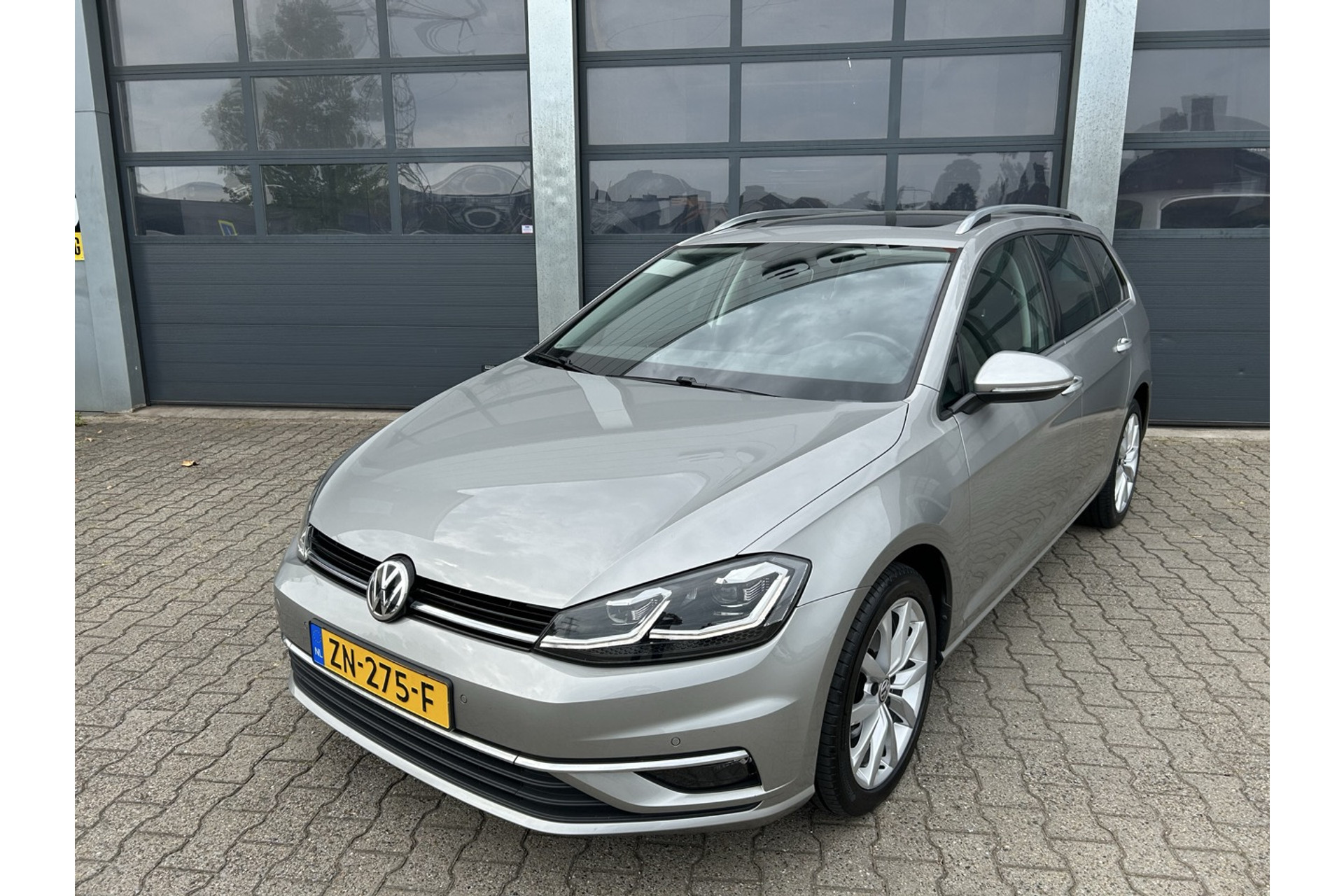 46654410-37.jpg