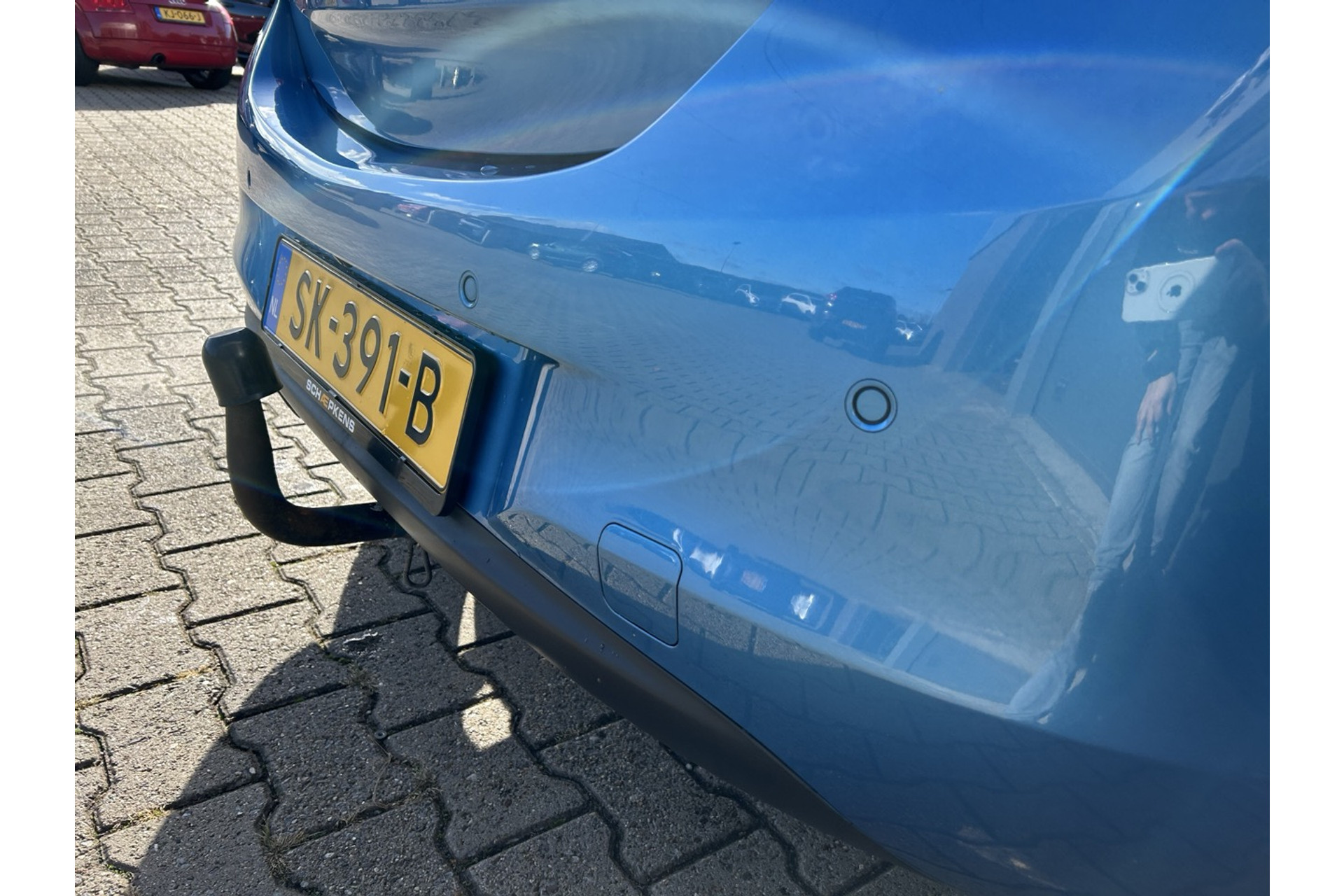 47995849-18.jpg