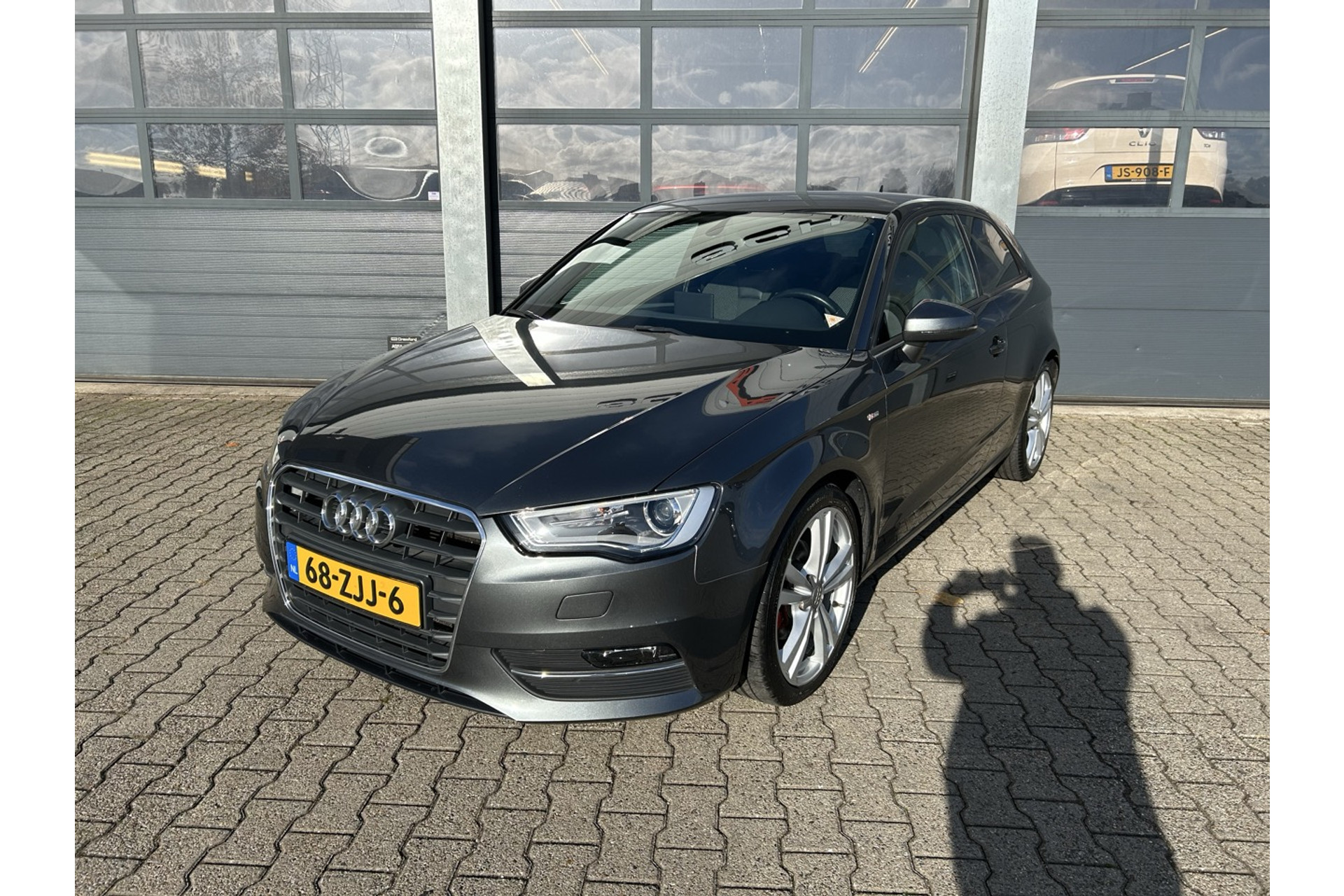 46933151-35.jpg