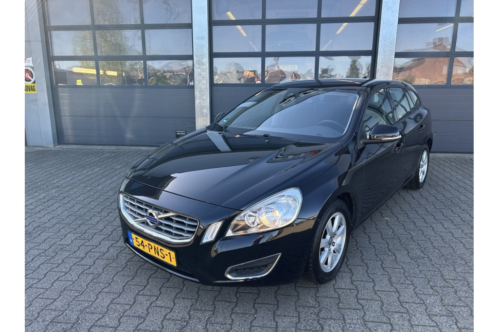 52643520-24.jpg